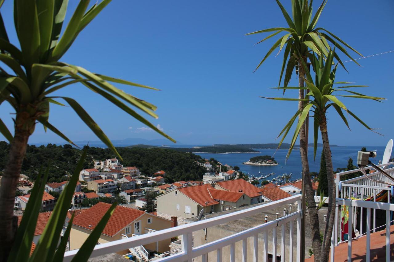 Apartments & Rooms Anita Hvar Town Exteriör bild